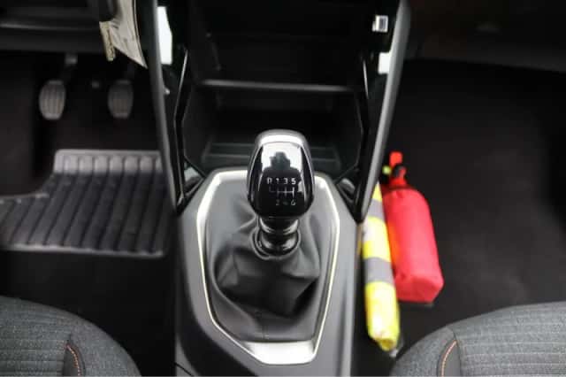 Peugeot 208 (2025) thumbnail 11