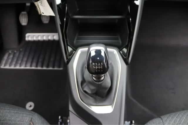 Peugeot 2008 (2025) thumbnail 11