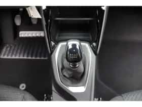 Peugeot 2008 (2025) thumbnail 11