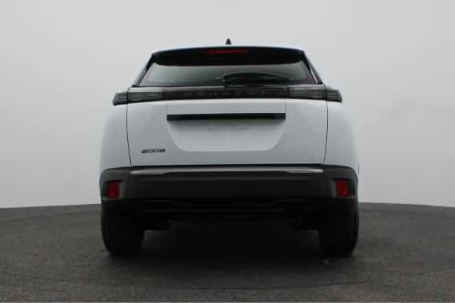Peugeot 2008 (2025) thumbnail 6