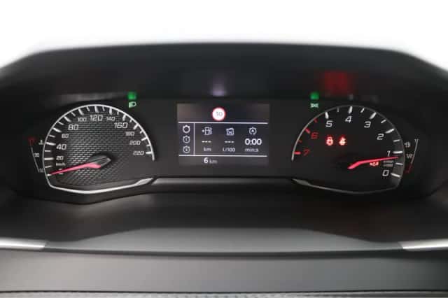 Peugeot 2008 (2025) thumbnail 9