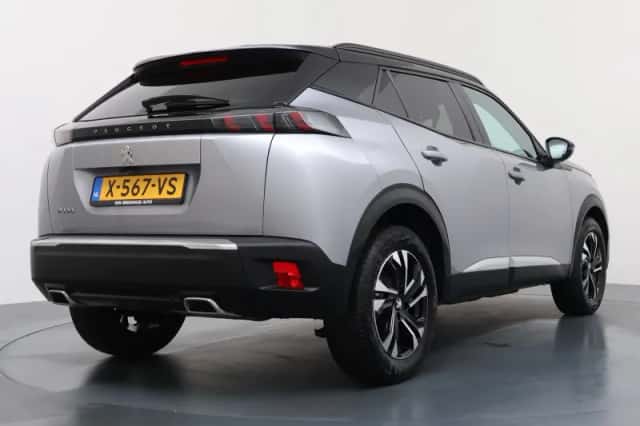 Peugeot 2008 (2022) thumbnail 2