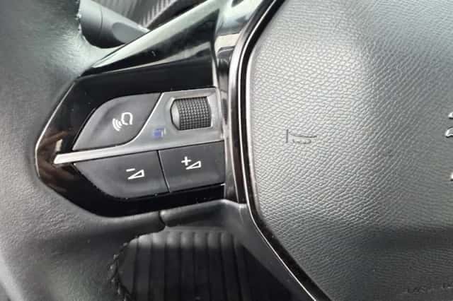 Peugeot 2008 (2022) thumbnail 18