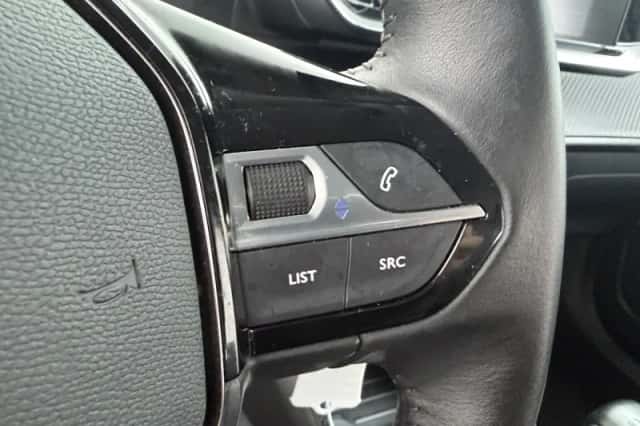 Peugeot 2008 (2022) thumbnail 19