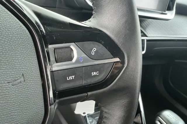 Peugeot 2008 (2022) thumbnail 23
