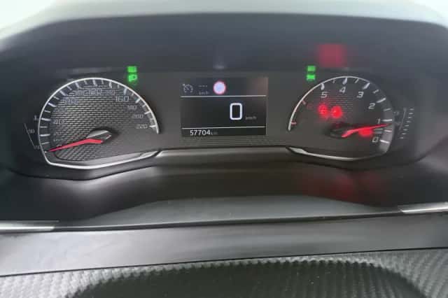 Peugeot 2008 (2022) thumbnail 24