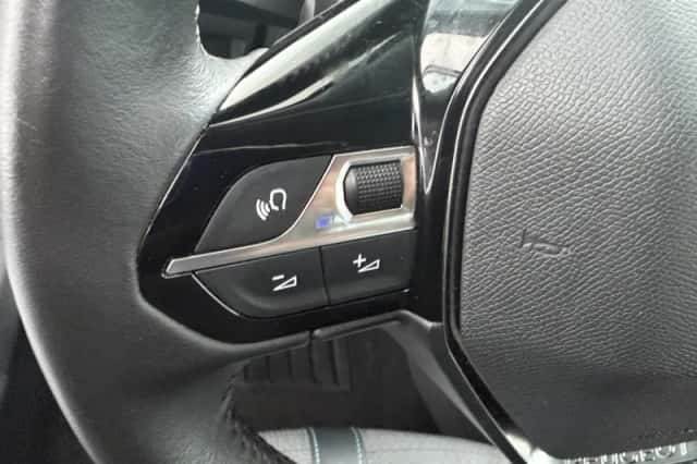 Peugeot 2008 (2022) thumbnail 33