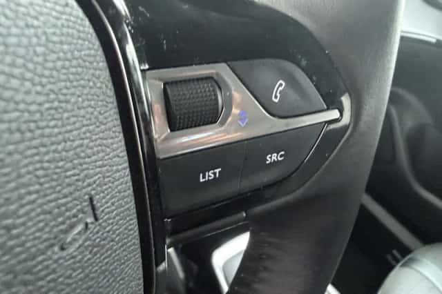 Peugeot 2008 (2022) thumbnail 34