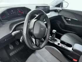 Peugeot 2008 (2022) thumbnail 6