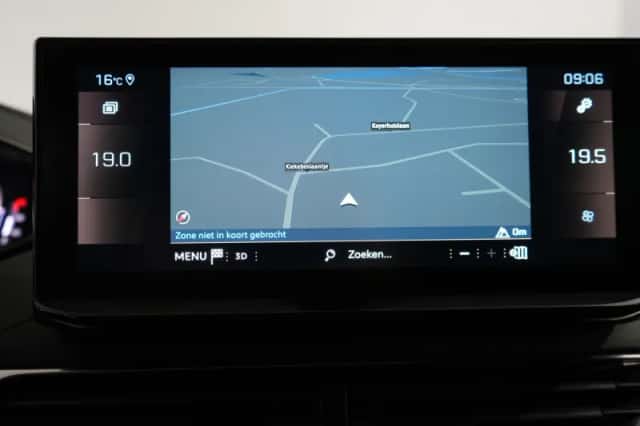 Peugeot 5008 (2023) thumbnail 11