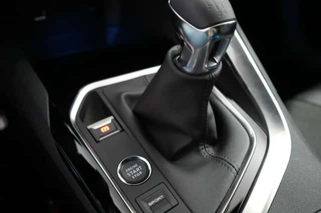 Peugeot 5008 (2023) thumbnail 16