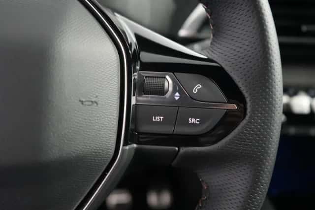 Peugeot 5008 (2023) thumbnail 18