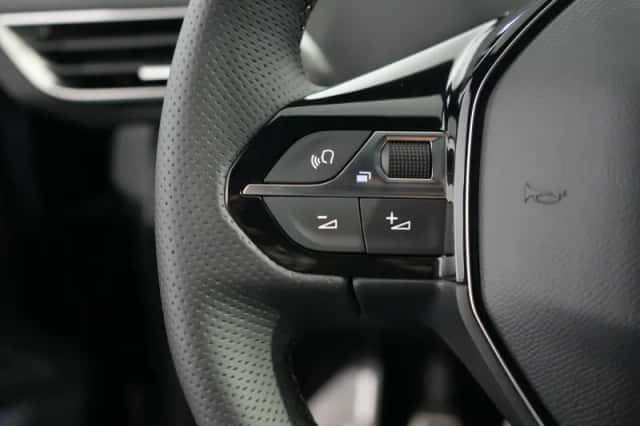 Peugeot 5008 (2023) thumbnail 19