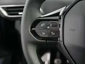 Peugeot 5008 (2023) thumbnail 19