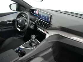 Peugeot 5008 (2023) thumbnail 3