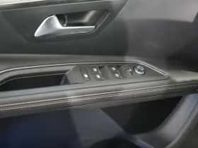 Peugeot 5008 (2023) thumbnail 21