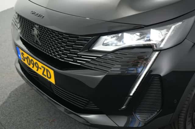 Peugeot 5008 (2023) thumbnail 25