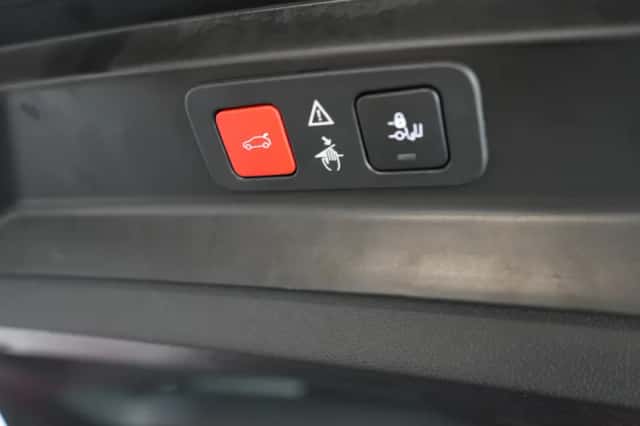 Peugeot 5008 (2023) thumbnail 28