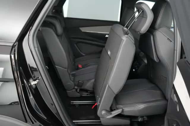 Peugeot 5008 (2023) thumbnail 30