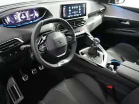 Peugeot 5008 (2023) thumbnail 7