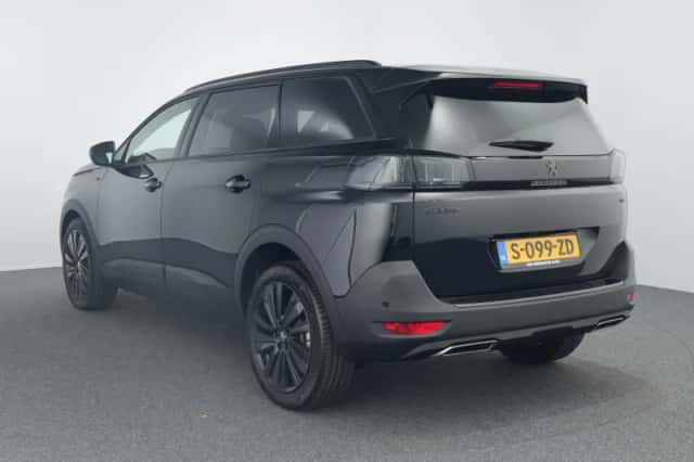 Peugeot 5008 (2023) thumbnail 10