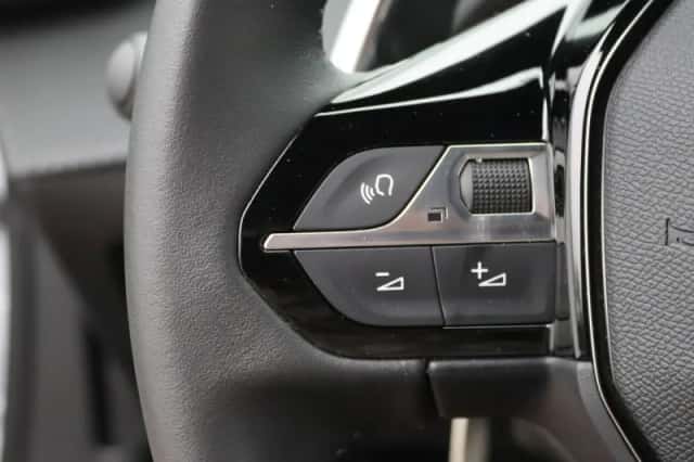 Peugeot 2008 (2024) thumbnail 23