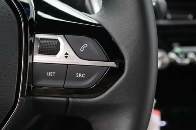 Peugeot 2008 (2024) thumbnail 24
