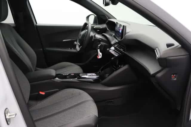 Peugeot 2008 (2024) thumbnail 28