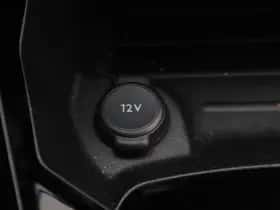 Peugeot 2008 (2022) thumbnail 25