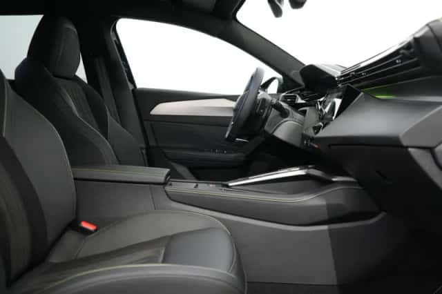 Peugeot 308 (2025) thumbnail 4
