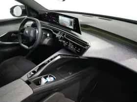 Peugeot 3008 (2024) thumbnail 3
