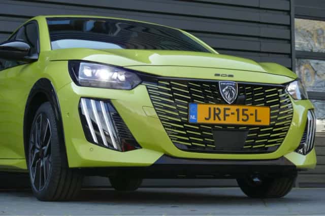 Peugeot 208 (2025) thumbnail 9