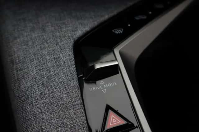 Peugeot 5008 (2025) thumbnail 25