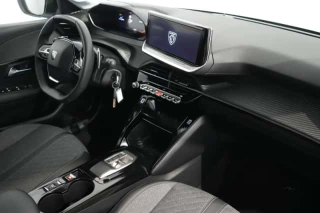 Peugeot 208 (2024) thumbnail 3