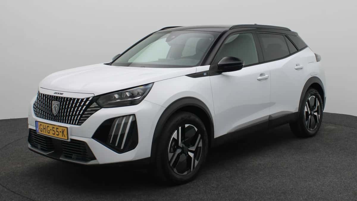 Peugeot e-2008 (2024) — foto 1