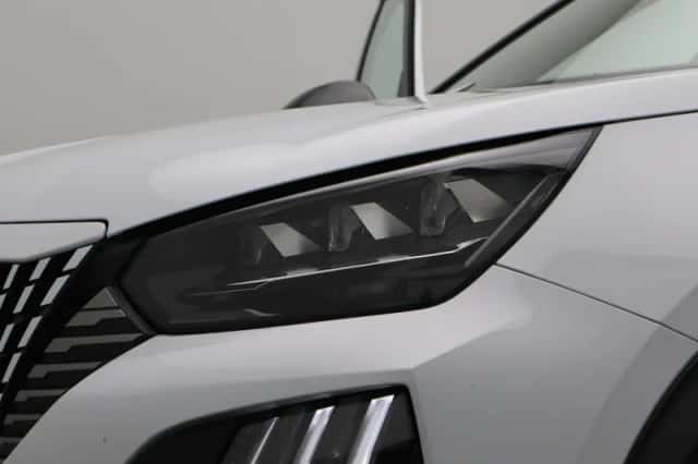 Peugeot e-2008 (2024) thumbnail 16