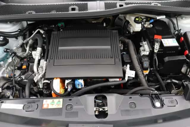 Peugeot e-2008 (2024) thumbnail 31