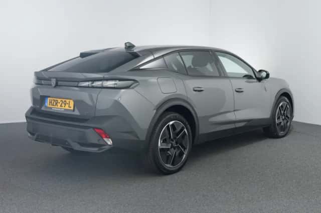 Peugeot e-408 (2025) thumbnail 2