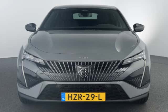 Peugeot e-408 (2025) thumbnail 5