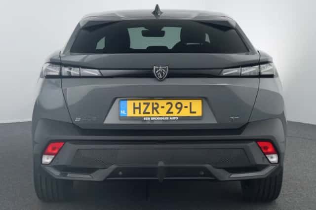 Peugeot e-408 (2025) thumbnail 6