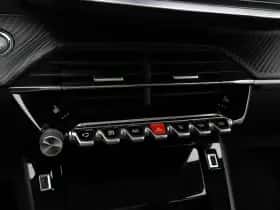 Peugeot 2008 (2020) thumbnail 23