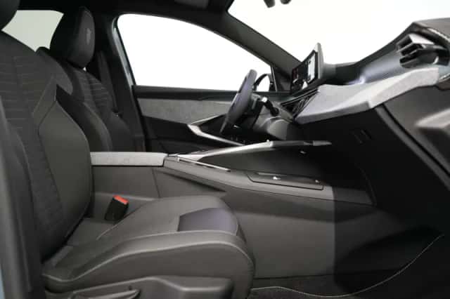 Peugeot 3008 (2025) thumbnail 4