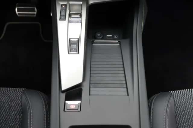 Peugeot 308 (2025) thumbnail 8
