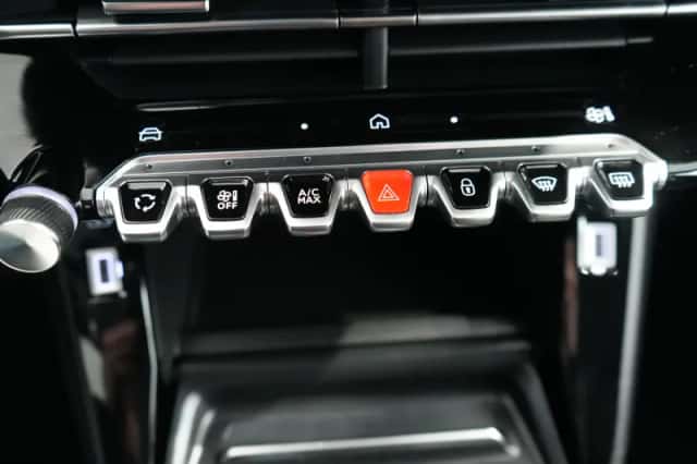 Peugeot 208 (2024) thumbnail 23