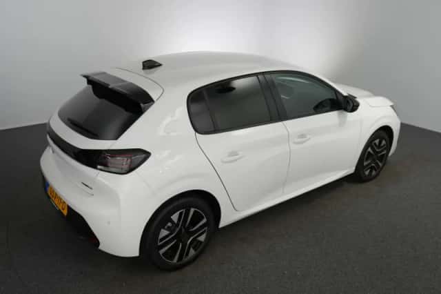 Peugeot 208 (2024) thumbnail 33
