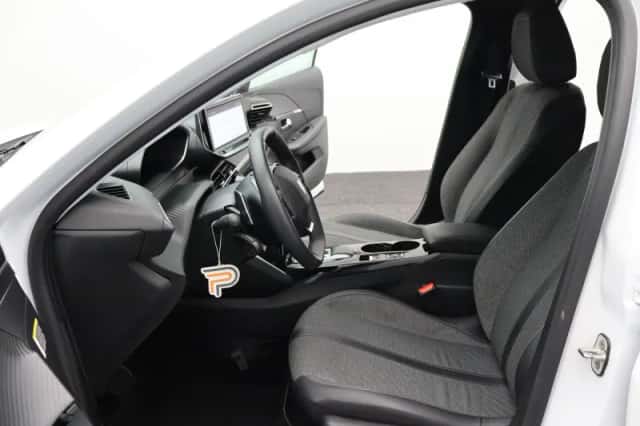 Peugeot 208 (2024) thumbnail 11