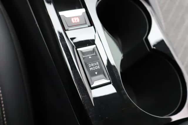 Peugeot 208 (2024) thumbnail 25
