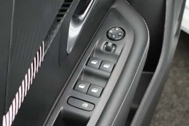 Peugeot 208 (2024) thumbnail 26