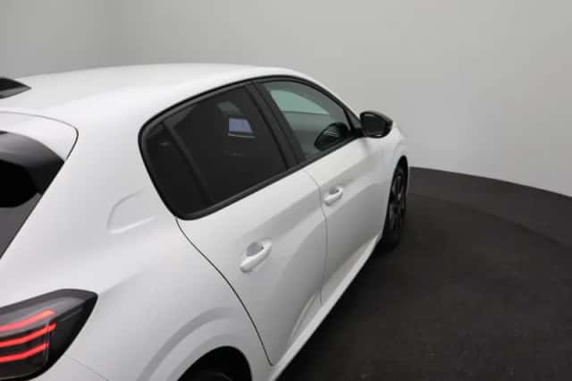 Peugeot 208 (2024) thumbnail 38