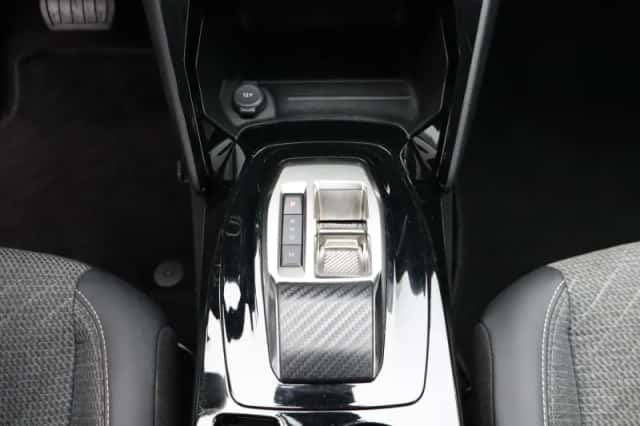 Peugeot 208 (2024) thumbnail 8
